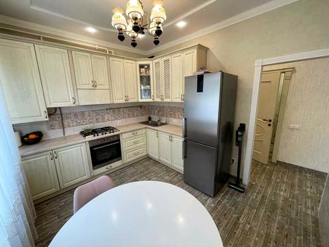 квартира за адресою Михайла Комарова вул., 11