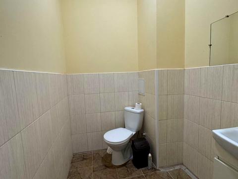 комерційна за адресою Глинянський Тракт вул., 141а