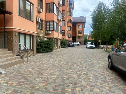 комерційна за адресою Волошкова вул., 30