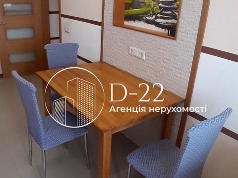 квартира за адресою Ревуцького вул., 7-В