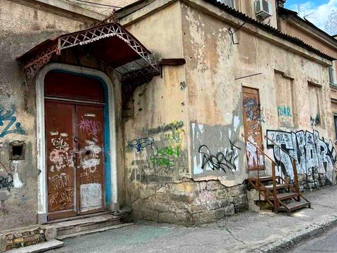 коммерческая по адресу Старопортофранковская ул., 41
