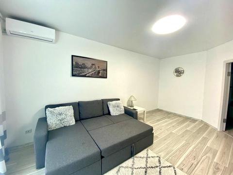 квартира за адресою Левка Лук'яненка вул. (Василя Жуковського), 16, 18, 20, 24