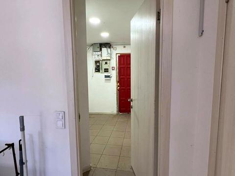 комерційна за адресою Нескорених вул., 21/321а