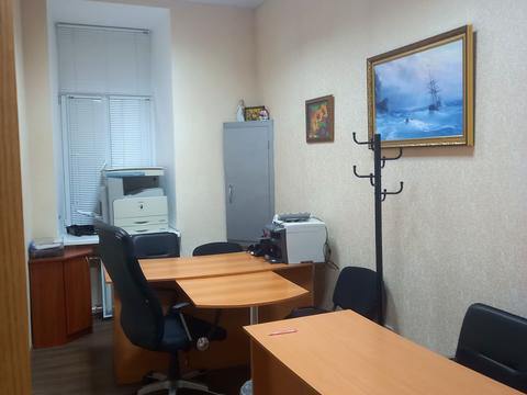 коммерческая по адресу Крещатик ул., 10-Б