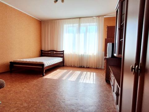 квартира за адресою Зодчих вул., 16