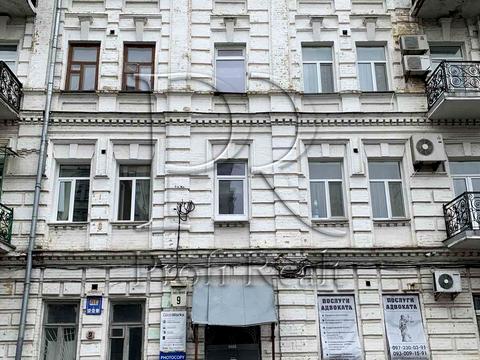 комерційна за адресою Панаса Мирного вул., 9