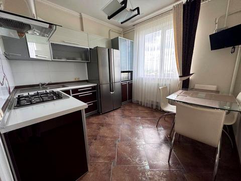 квартира за адресою Тополина, 2