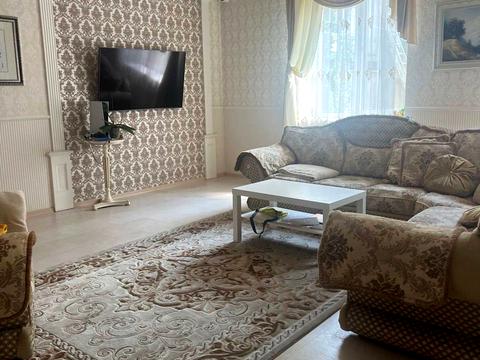 будинок за адресою Русанівські сади вул., 1