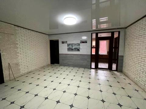 комерційна за адресою Старокозацька вул. (Комсомольська), 82