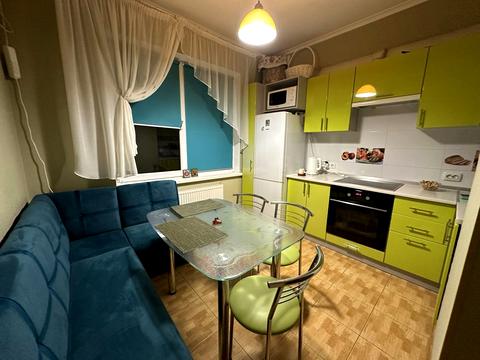 квартира за адресою Небесної Сотні просп. (Маршала Жукова), 79а