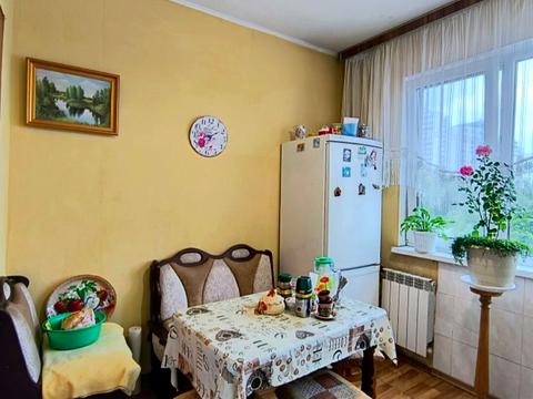 комната по адресу Червоной Калины просп. (Владимира Маяковского), 14/13