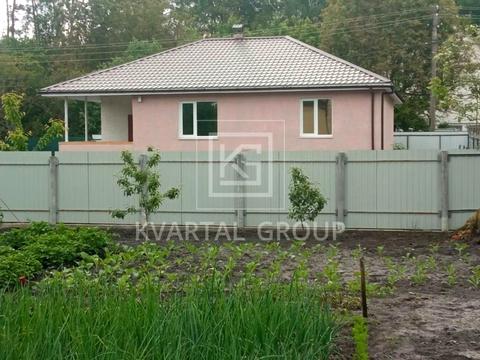 будинок за адресою Шкільна вул., 1