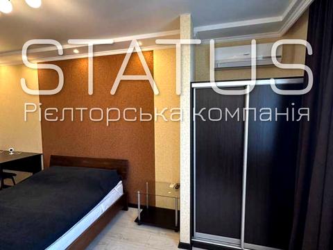 квартира за адресою Володимира Івасюка вул. (Головка), 19