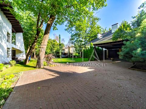 будинок за адресою Патріарха Володимира Романюка вул. (Жовтнева)