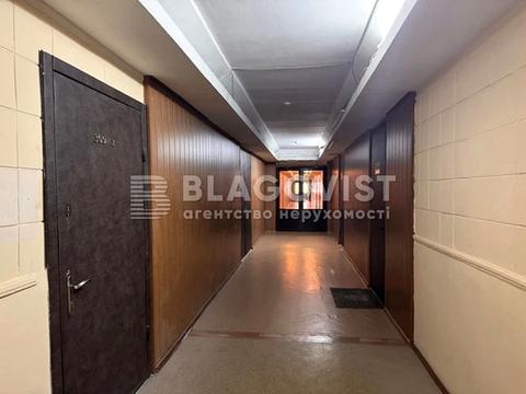 комерційна за адресою Богдана Гаврилишина вул. (Ванди Василевської), 7