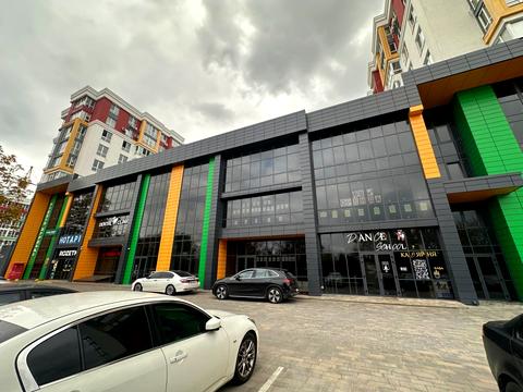 комерційна за адресою Машинобудівників вул., 16