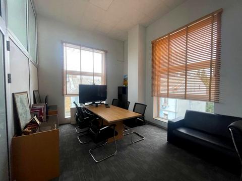 комерційна за адресою Велика Васильківська вул. (Червоноармійська), 72-А