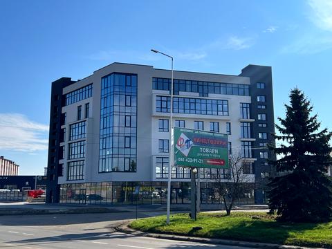 комерційна за адресою Максимовича вул., 15