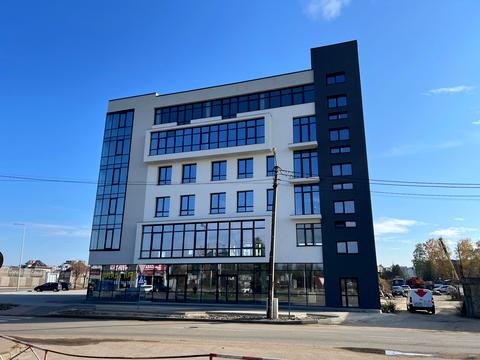 комерційна за адресою Максимовича вул., 15