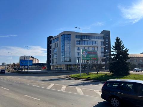 коммерческая по адресу Максимовича ул., 15