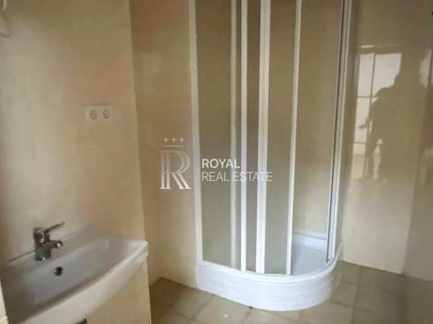 комерційна за адресою Київ, Лаврська вул. (Січневого Повстання), 1