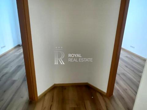 комерційна за адресою Київ, Лаврська вул. (Січневого Повстання), 1