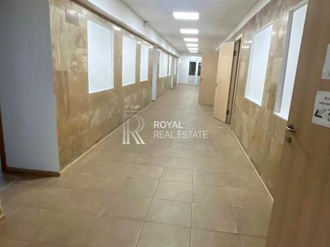 комерційна за адресою Київ, Лаврська вул. (Січневого Повстання), 1