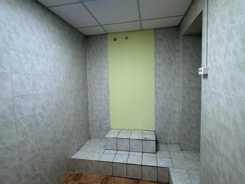 комерційна за адресою Миколи Міхновського бульв. (Дружби Народів), 18/6