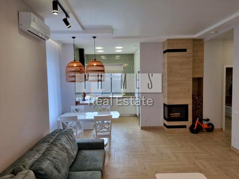 будинок за адресою Центральна вул.