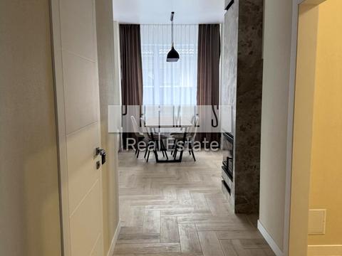 будинок за адресою Центральна вул.