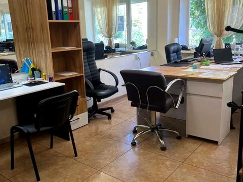 коммерческая по адресу Воскресенская ул. (Ленина), 4