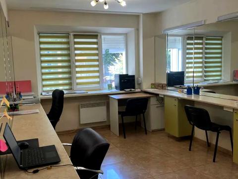 коммерческая по адресу Воскресенская ул. (Ленина), 4