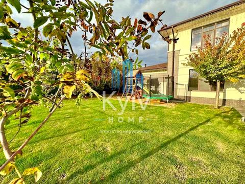 будинок за адресою Набережна вул.