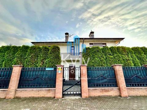 будинок за адресою Набережна вул.