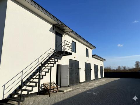 комерційна за адресою Лесі Українки, 1