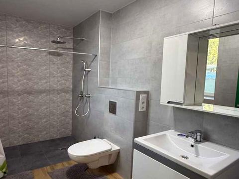 будинок за адресою Симона Петлюри вул. (Артема), 54