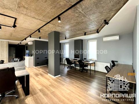 коммерческая по адресу Площа Богдана Хмельницького, 2Б