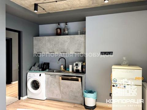 коммерческая по адресу Площа Богдана Хмельницького, 2Б