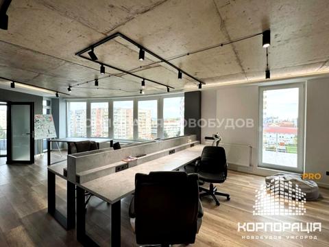 коммерческая по адресу Площа Богдана Хмельницького, 2Б