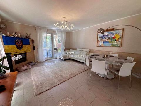 дом по адресу айвазовського, 33Б