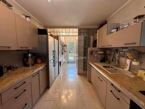 дом по адресу айвазовського, 33Б