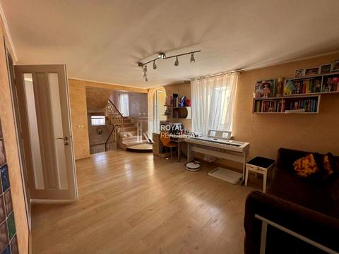 дом по адресу айвазовського, 33Б