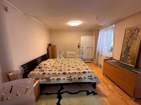 дом по адресу айвазовського, 33Б