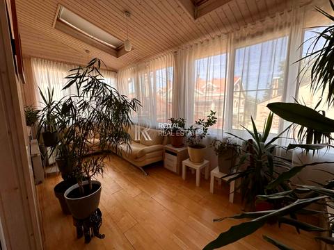 дом по адресу айвазовського, 33Б