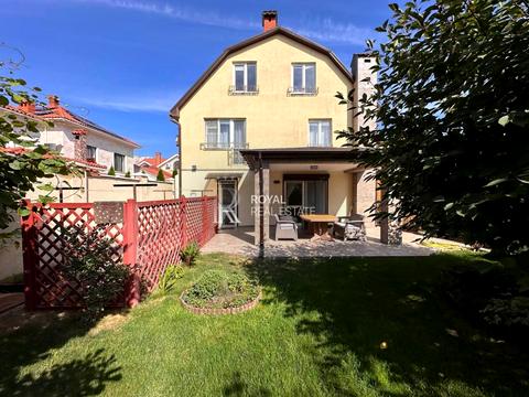 дом по адресу айвазовського, 33Б