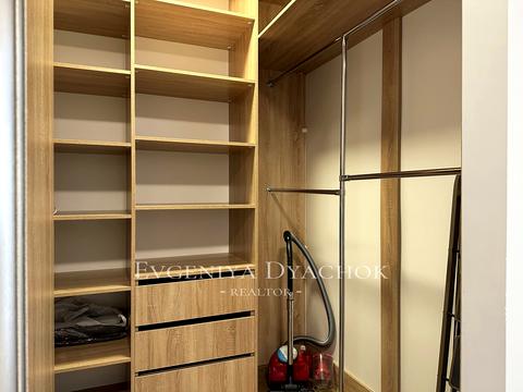 квартира за адресою Ревуцького вул., 40-В