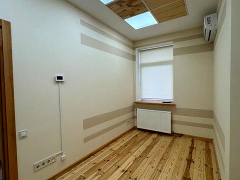 комерційна за адресою Вознесенська вул. (XXII Партз'їзду), 50