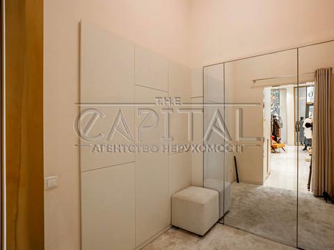 комерційна за адресою Антоновича вул. (Горького), 44