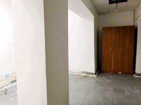 комерційна за адресою Князя Ярослава Осмомисла пл., 10