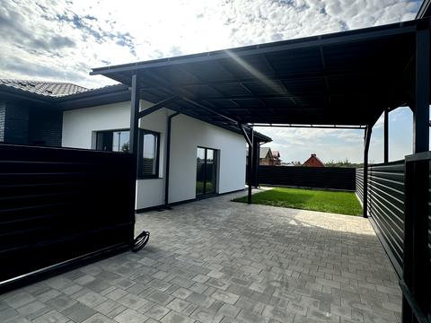 будинок за адресою Спортивна вул.